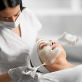 Cosmetician, asistenta medicala